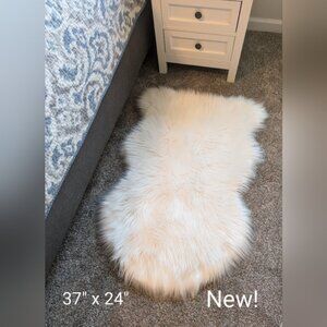 ⭐2/$25⭐New! Sheepskin Rug White Faux Fur 2x3 ft area for Bedroom Fuzzy Fluffy